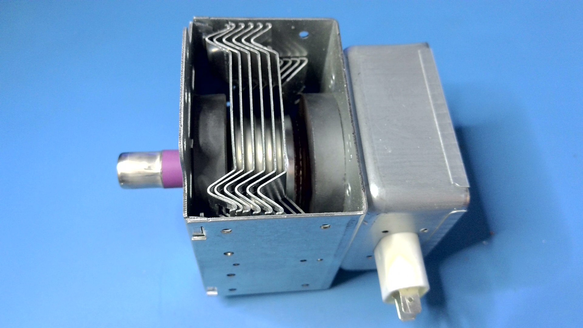 MICROWAVE MAGNETRON 2M214 (39F) 012G-042214 - Technodrive